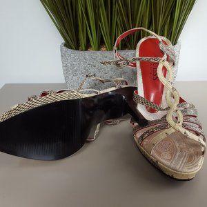 never worn Guess size 10 - 5" heel